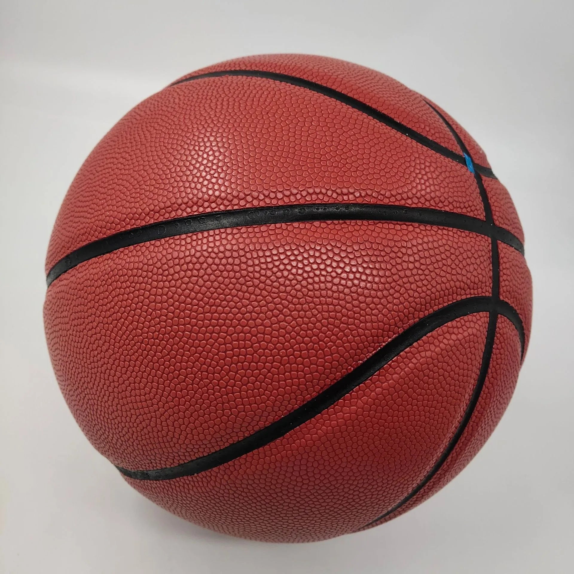Custom OEM Size 7 White PU Leather Basketball with Personalized Logo Breathable Cover for Basketball Playing Natural Rubber Bladder